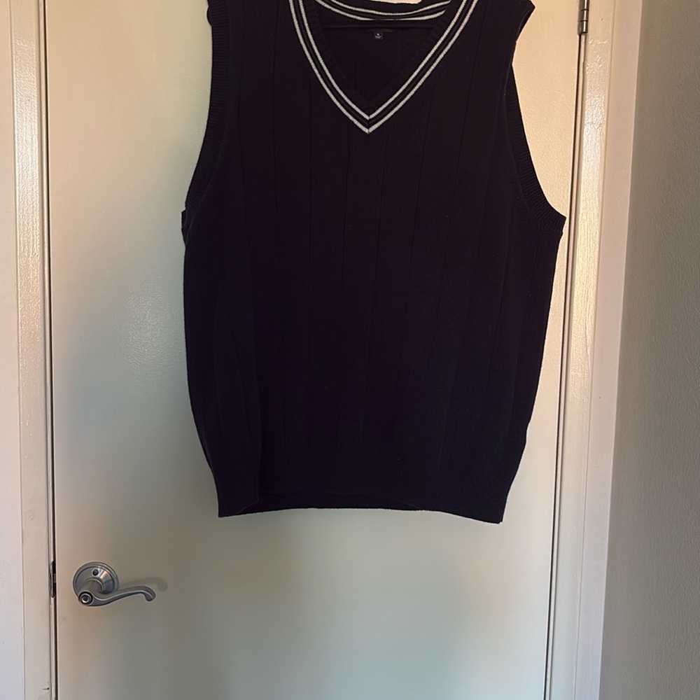 Uniqlo Navy Sweater Vest
